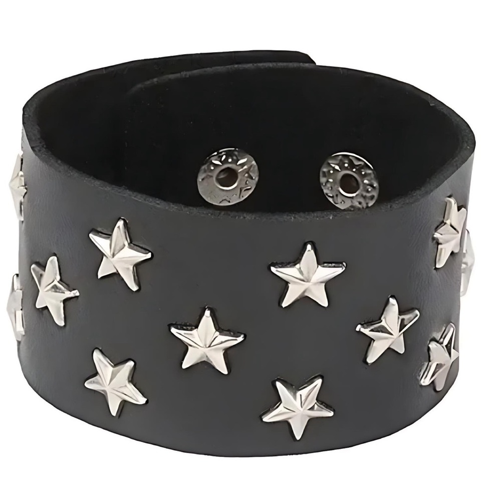 LAST 1! Faux Black Leather Adjustable Snap Cuff with Silver Star Studs! - Picture 1 of 3